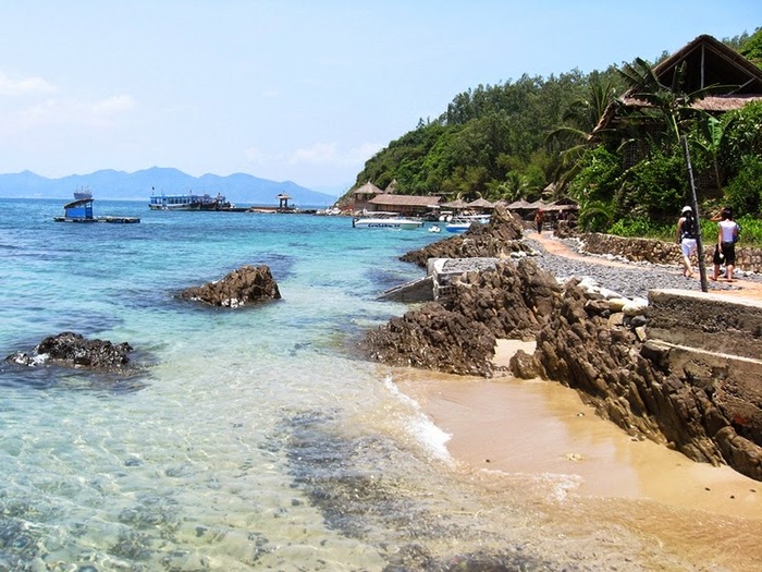 Travel Guide to Hon Tre Island, Nha Trang