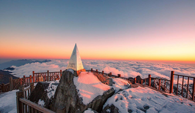 Best Fansipan Guide 2026: Conquering the Roof of Indochina