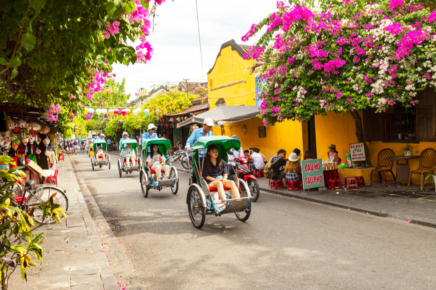 Da Nang Travel Guide 2026: 14 Top Attractions You Can’t Miss & Essential Local Tips