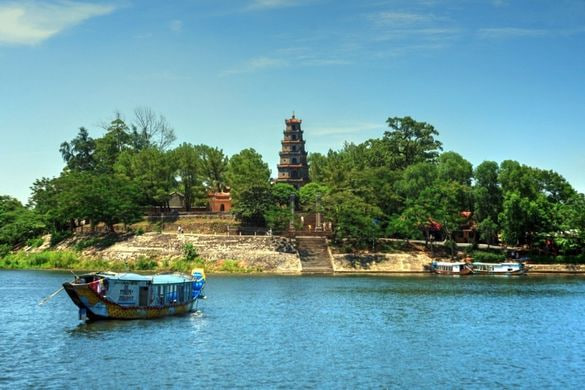 Thien Mu Pagoda Travel Guide 2026: Everything You Need to Know About Hue’s Iconic Landmark